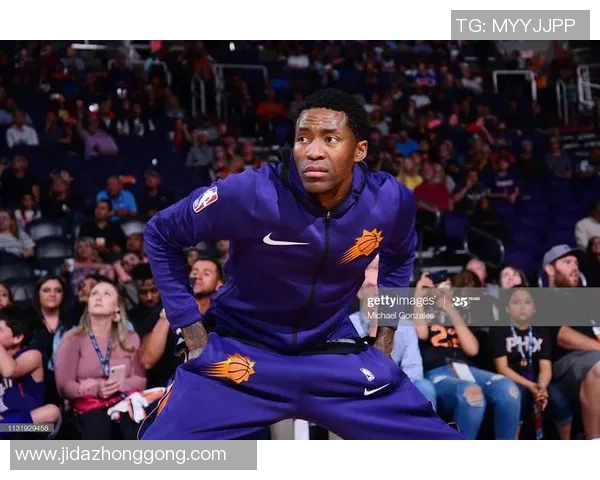 足球球星跺脚瞬间的心理解读与赛场表现背后的深层次意义分析